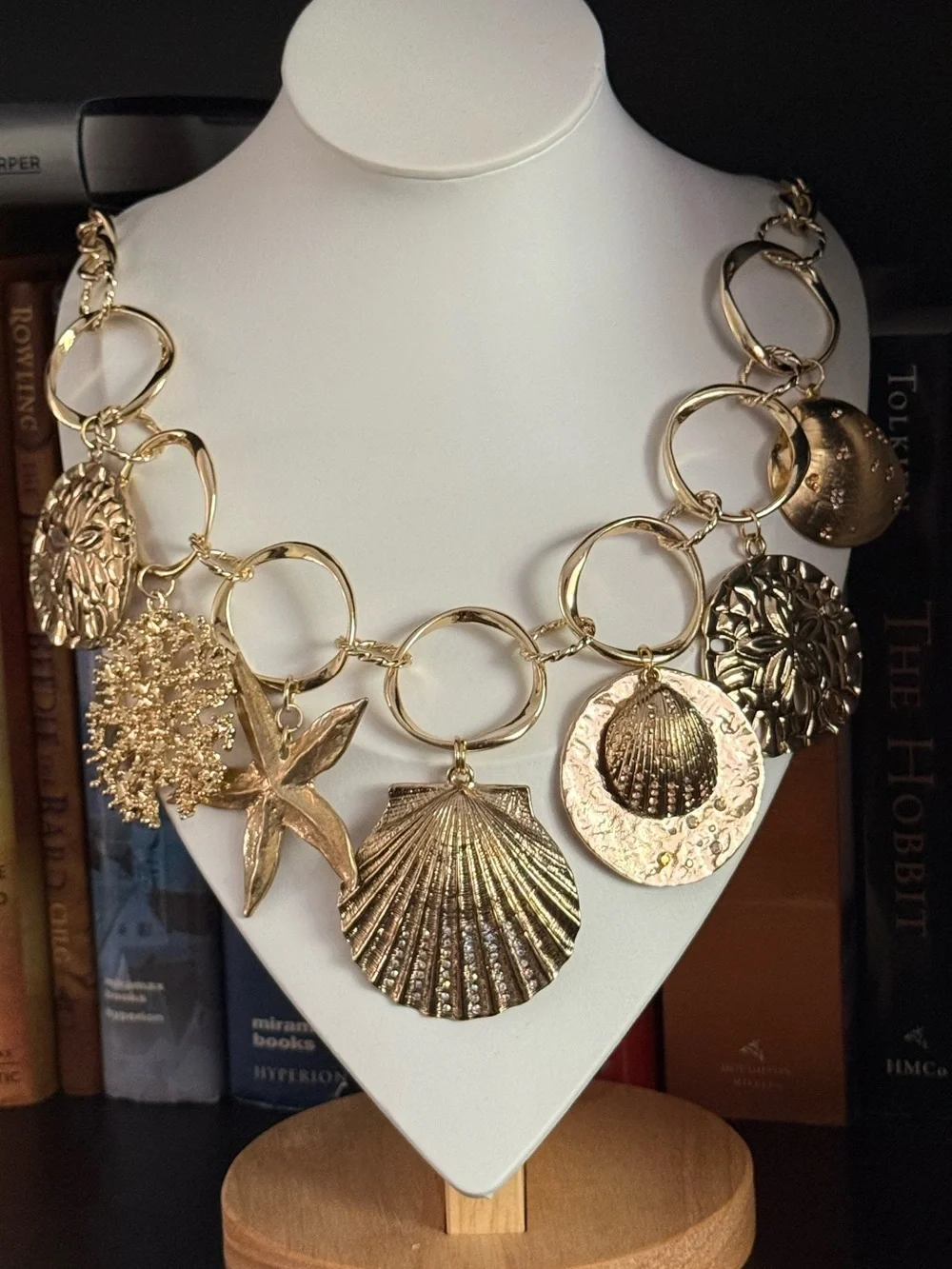 NWT Sequin Gold-Tone Sea Charms Chunky Statement Necklace with Starfish & Shells